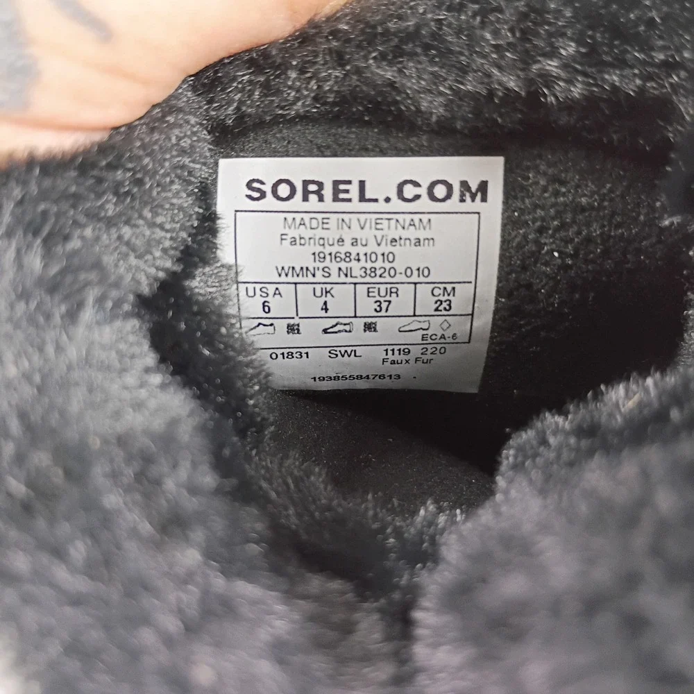 Sorel Winter Boots Womens 6 Black Excellent Waterproof Faux Fur Quilted Lace Up
